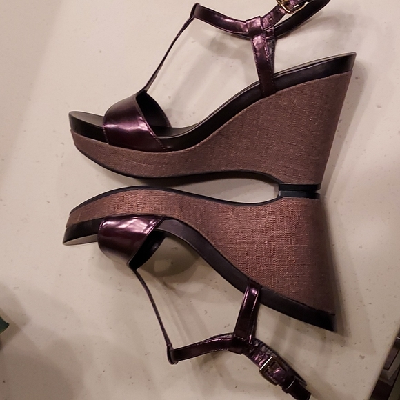 Ralph Lauren Bronze Platform Wedge Sandals. 6.5 - Picture 5 of 14